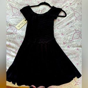 BRAND NEW Cleobella above knee off or over  shoulder Flirty cute stretch waist